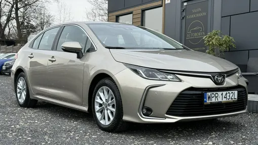 TOYOTA Corolla -