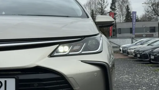 TOYOTA Corolla -