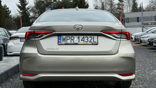 TOYOTA Corolla -