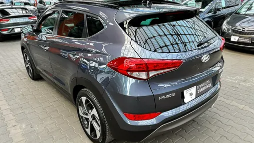 HYUNDAI Tucson -