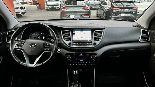 HYUNDAI Tucson -