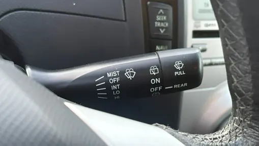 TOYOTA Yaris -