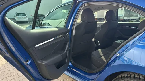 SKODA Octavia -