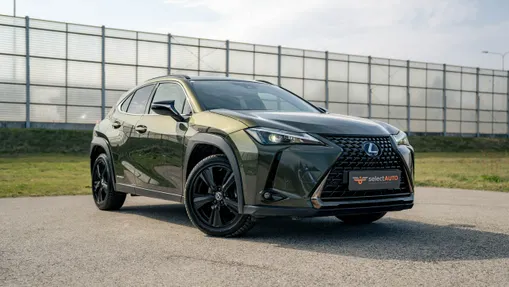 LEXUS UX -