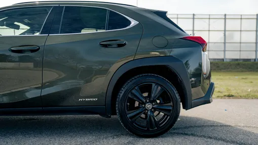 LEXUS UX -
