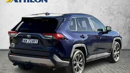 TOYOTA RAV4 -
