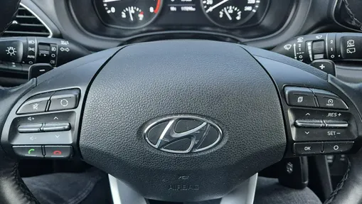 HYUNDAI i30 -
