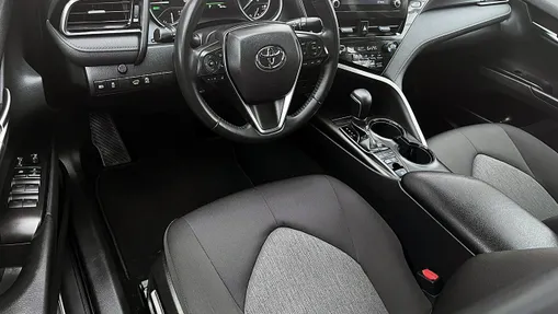 TOYOTA Camry -