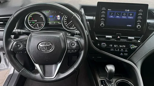 TOYOTA Camry -