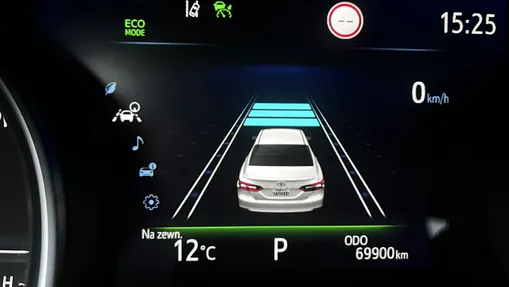 TOYOTA Camry -