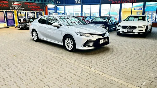 TOYOTA Camry -