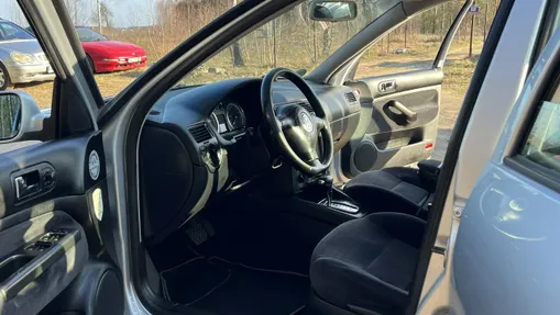 VOLKSWAGEN Bora -