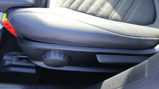 MERCEDES-BENZ CLA -