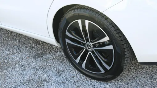 MERCEDES-BENZ CLA -