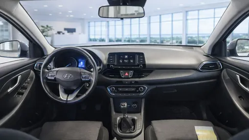 HYUNDAI i30 -