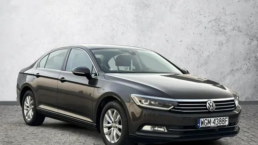 VOLKSWAGEN Passat -