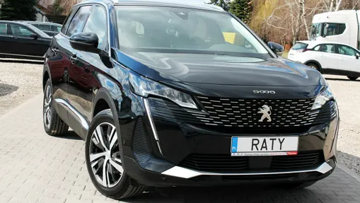 PEUGEOT 5008 -
