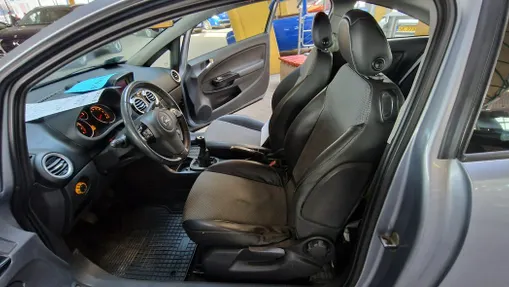 OPEL Corsa -