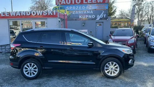 FORD Kuga -