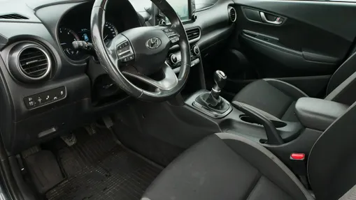 HYUNDAI Kona -