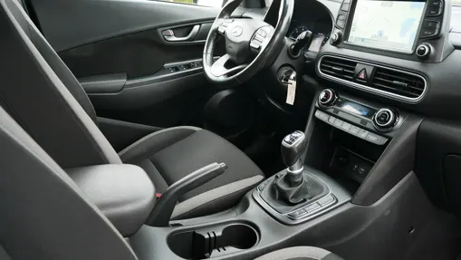 HYUNDAI Kona -