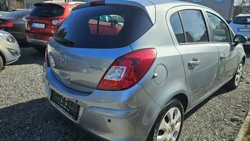 OPEL Corsa -