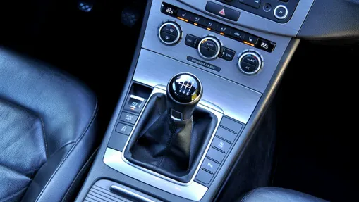 VOLKSWAGEN Passat -