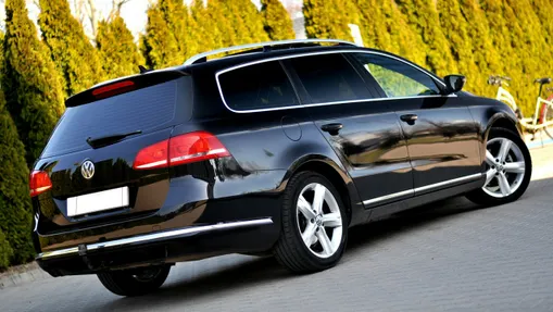 VOLKSWAGEN Passat -