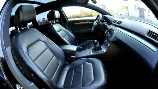 VOLKSWAGEN Passat -
