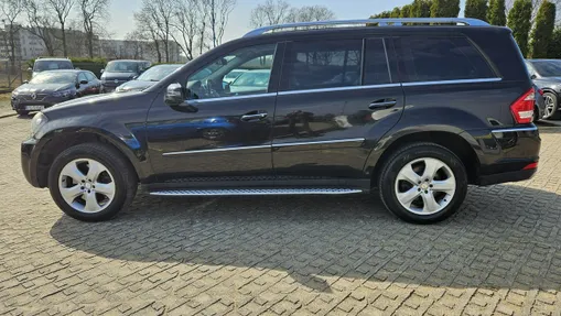 MERCEDES-BENZ GL -