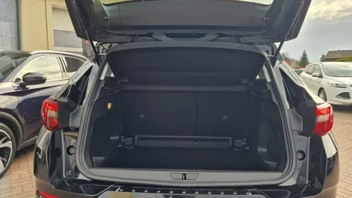 OPEL Grandland X -