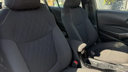 TOYOTA Corolla -