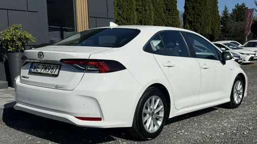 TOYOTA Corolla -