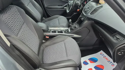 OPEL Zafira -