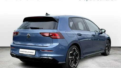 VOLKSWAGEN Golf -