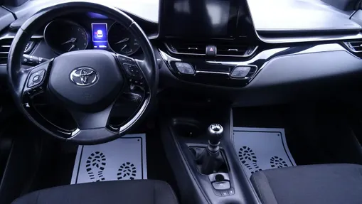 TOYOTA C-HR -