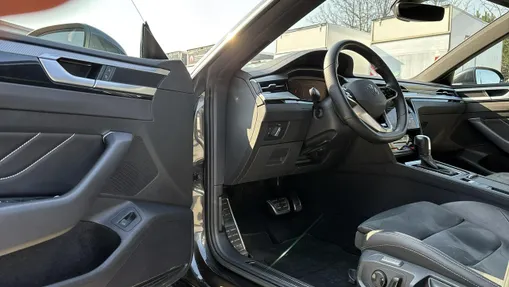 VOLKSWAGEN Arteon -