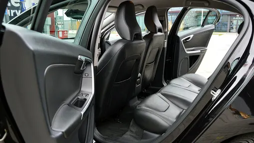 VOLVO S60 -