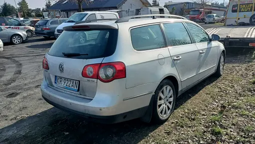 VOLKSWAGEN Passat -