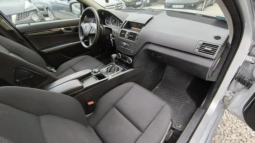 MERCEDES-BENZ C Klasa -
