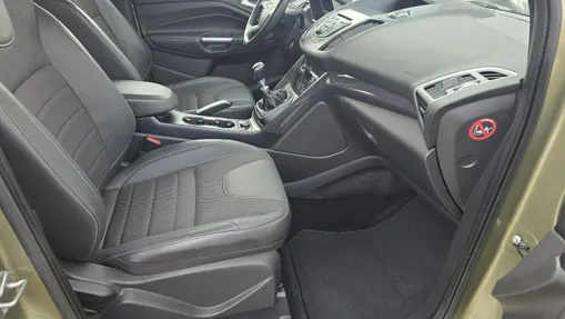 FORD Kuga -