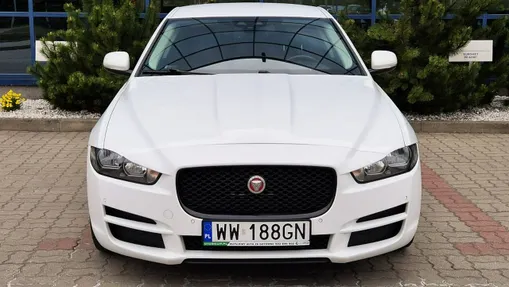 JAGUAR XE -