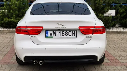 JAGUAR XE -