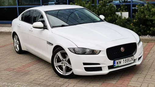 JAGUAR XE -