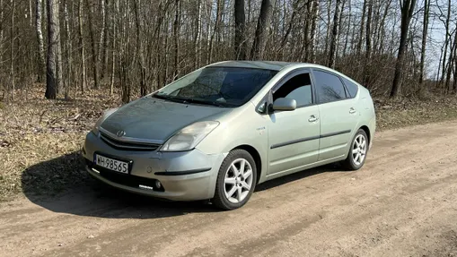 TOYOTA Prius -
