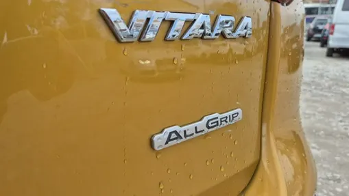 SUZUKI Vitara -