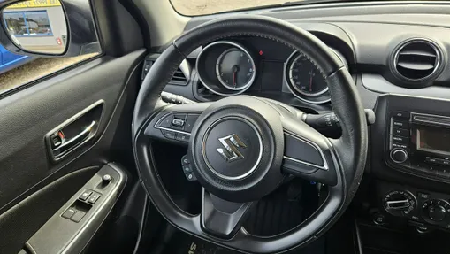 SUZUKI Swift -