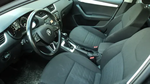 SKODA Octavia -