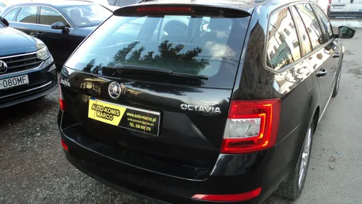 SKODA Octavia -