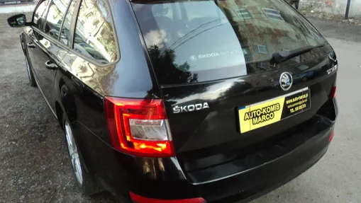 SKODA Octavia -